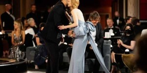 活动丨杰森·莫玛亮相奥斯卡金像奖颁奖典礼红毯