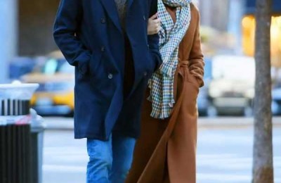 街拍丨莉莉·柯林斯和老公查理在纽约街头