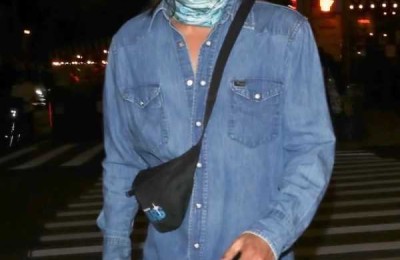 街拍丨杰瑞德·莱托夜晚现身纽约街头，换了新围巾