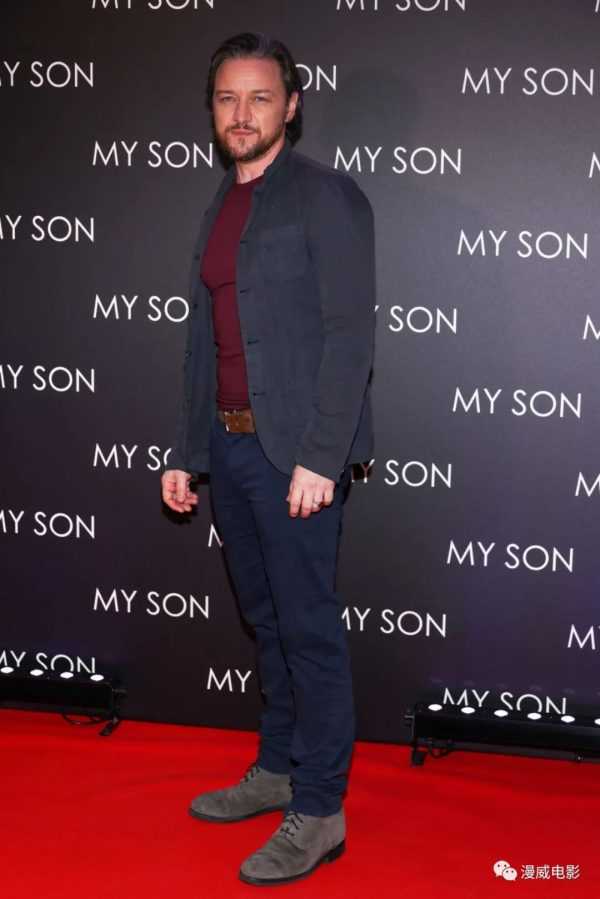 詹姆斯·麦卡沃伊出席新片《我的儿子》巴黎首映礼，眼神好出戏-插图3