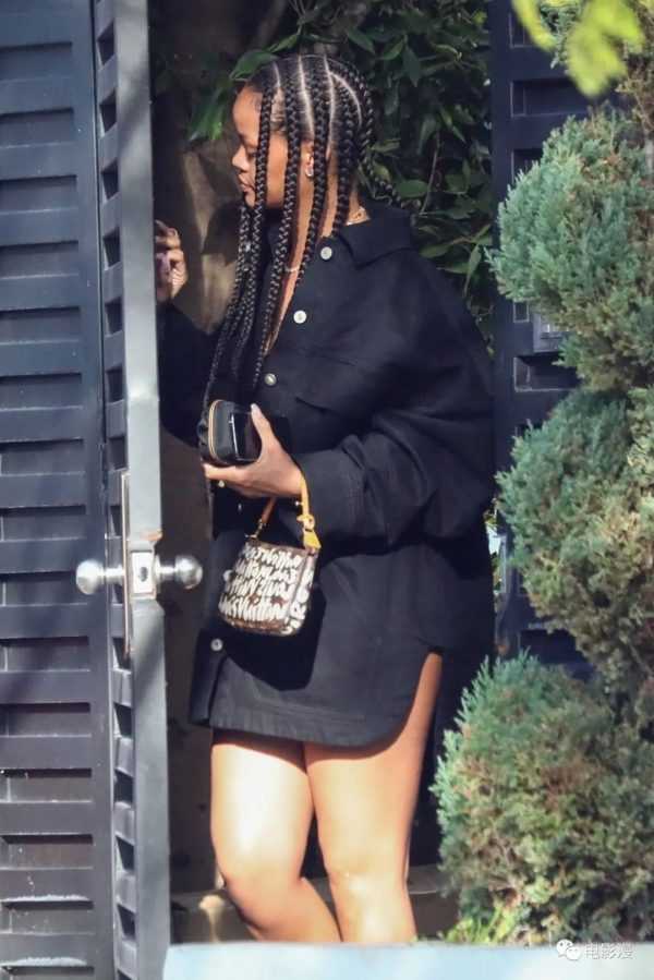 街拍丨蕾哈娜离开男友A$AP Rocky位于洛杉矶的住宅-插图