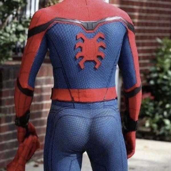 《蜘蛛侠3：英雄无归》到底谁垫了假屁股？缩略图