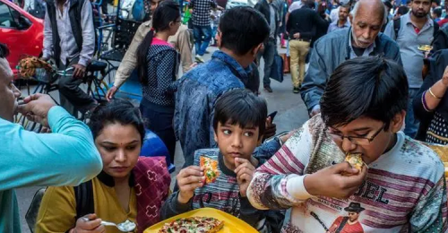 印度电影《贫民窟之王》揭露印度食品卫生问题，引起社会关注-1