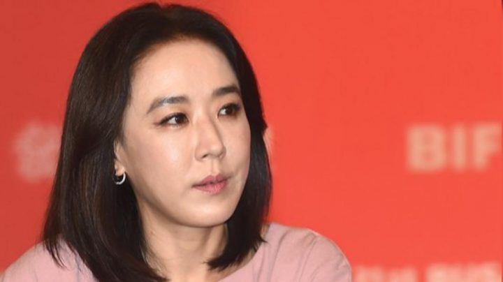 韩影后脑出血昏迷离世！大咖影星到场追悼：悲伤仍没有消散-1