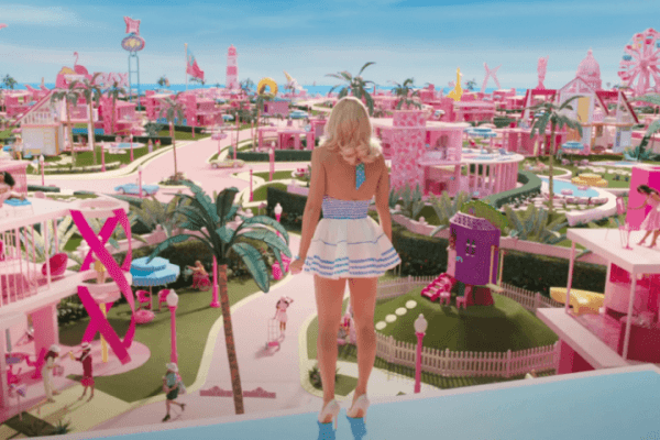 《Barbie》全球首周票房达到4亿，格蕾塔·葛韦格成为史上最卖座的女导演-1