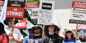 好莱坞大罢工：创作者权益的战斗缩略图