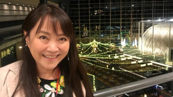 著名女歌手深夜突发送医事件，昏厥后进行开刀抢救，所属公司证实为脑溢血-1