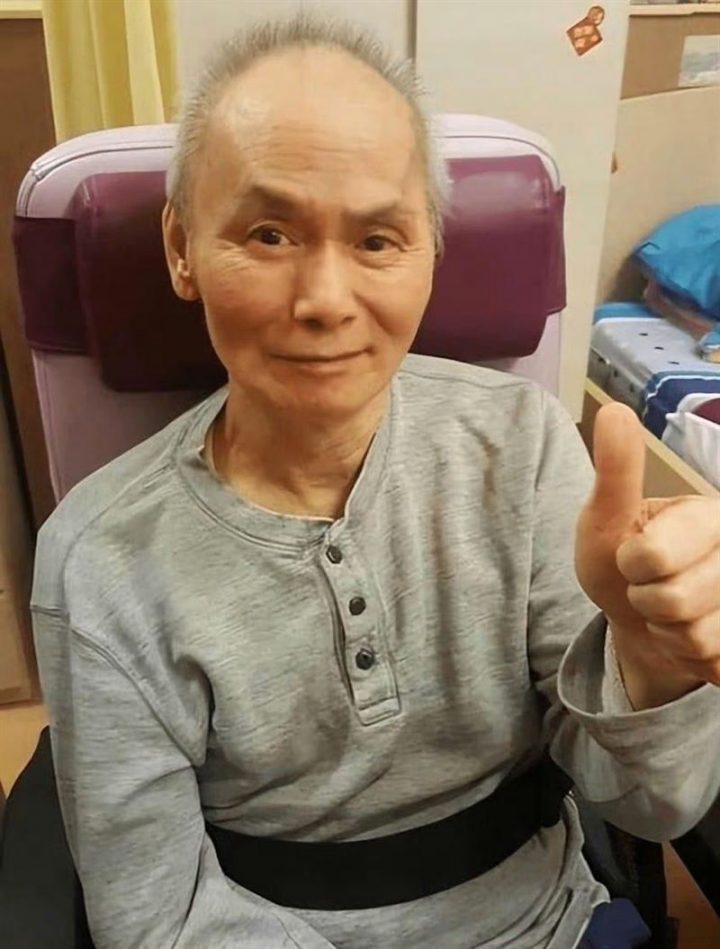 《唐伯虎》夺命书生中风12年！曾传死讯，现68岁激瘦惨状曝光，揭露“半生不遂”-3