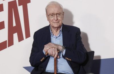 迈克尔·凯恩宣布退休,2次奥斯卡得主坦言健康不佳,走向人生终点缩略图 迈克尔·凯恩宣布退休,2次奥斯卡得主坦言健康不佳,走向人生终点缩略图