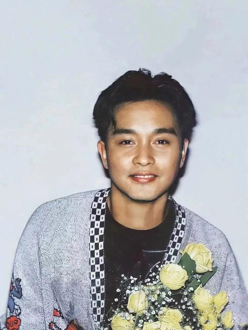 从《失业生》到《霸王别姬》：张国荣逝世20周年，他的魅力依然无法被遗忘-1