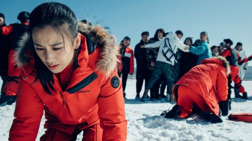 《极限奇援》1月12日上映，雪村与俞晴夫妇共同导演-2