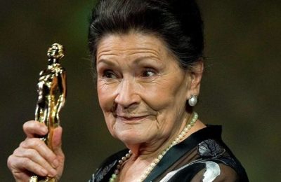 电影《寻梦环游记》配音演员安娜·奥费利亚·穆尔吉亚去世，享年90岁缩略图