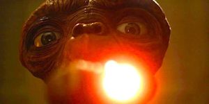 《E.T.外星人》续集计划的曲折历程与斯皮尔伯格的坚持缩略图