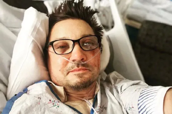 “奇迹生还！去年被铲雪车压过的鹰眼，竟然被宣布临床死亡后活了过来”