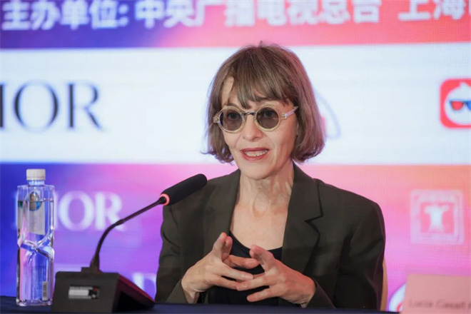 《一间自己的浴室》百度云在线免费观看【1280P高清国语】网盘资源下载