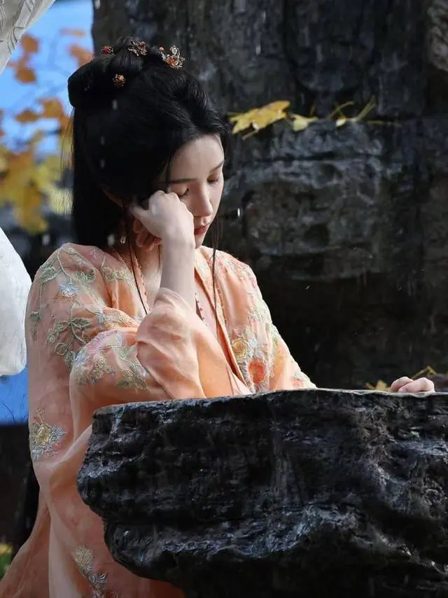 《月鳞绮纪》全集下载迅雷BT资源下载种子资源下载[MP4]超高清[HD1080P]