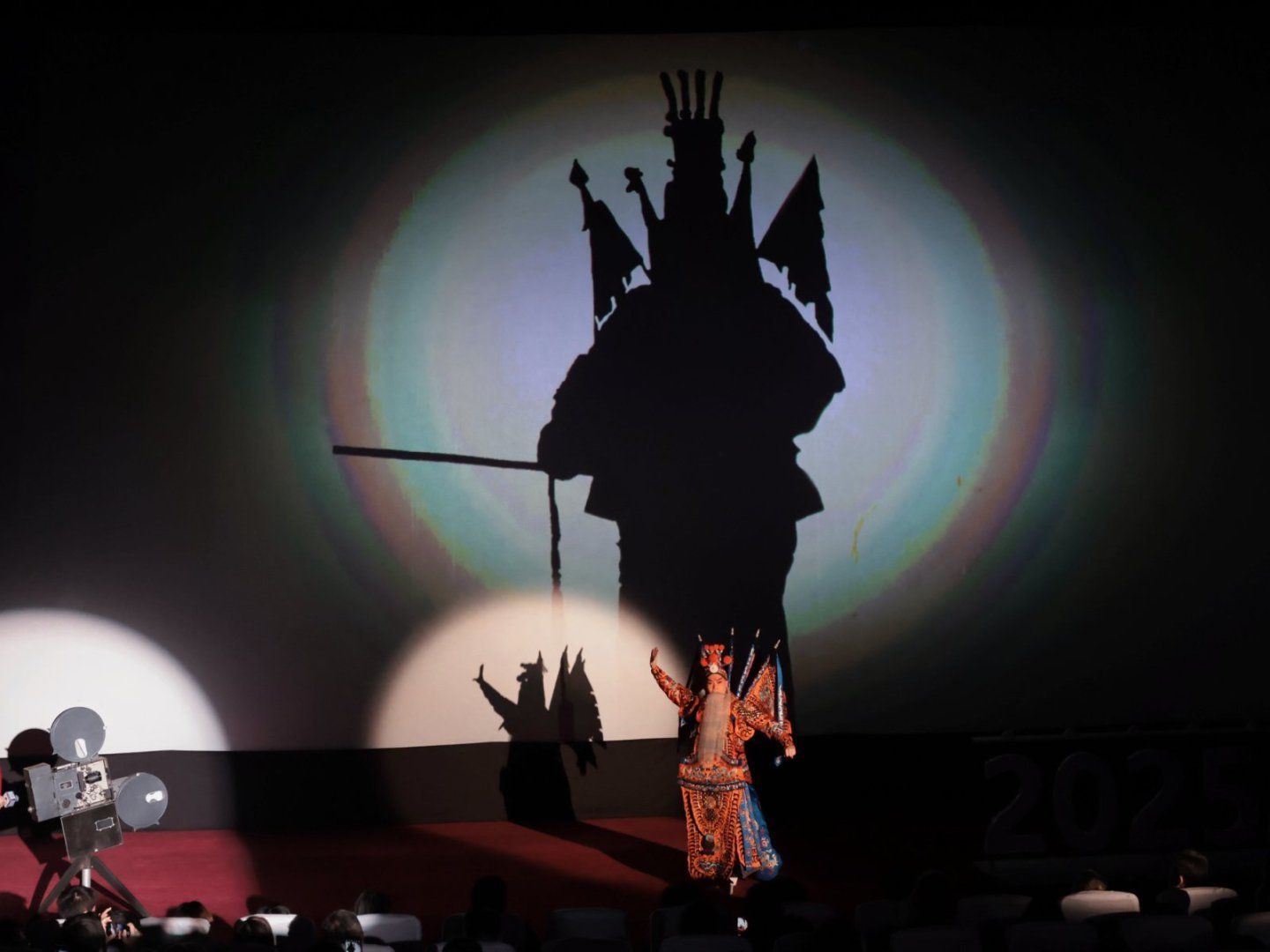 2025，电影院见！电影频道直播元旦档片单发布会，大家一起庆贺电影观众日