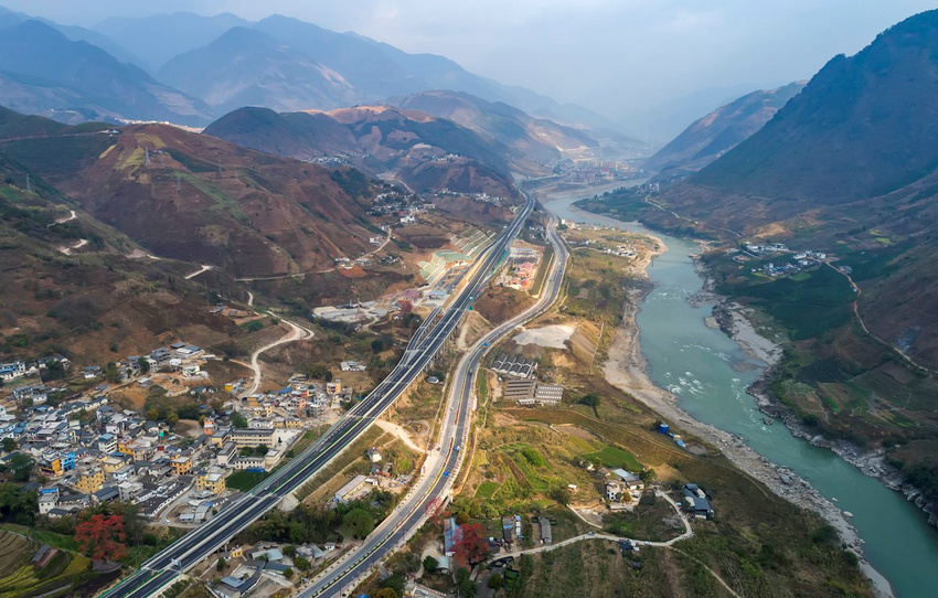 电影《边境电影院》开拍，跟着镜头去旅行