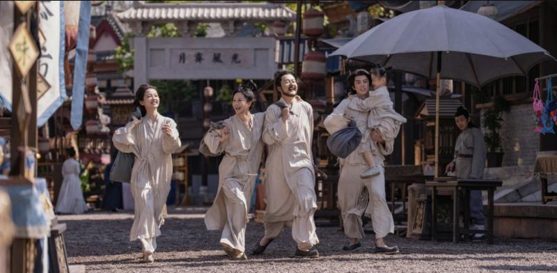 《大奉打更人》开更热议不停，王鹤棣带火奉朝追剧潮
