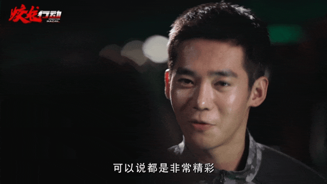 蛟龙行动潜艇首次亮相，于适激动分享拍摄背后的故事