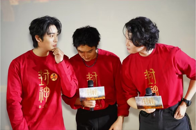 刘乐被于适钦点为《封神2》的对外事务发言人，在深圳路演现场秀了一把英文