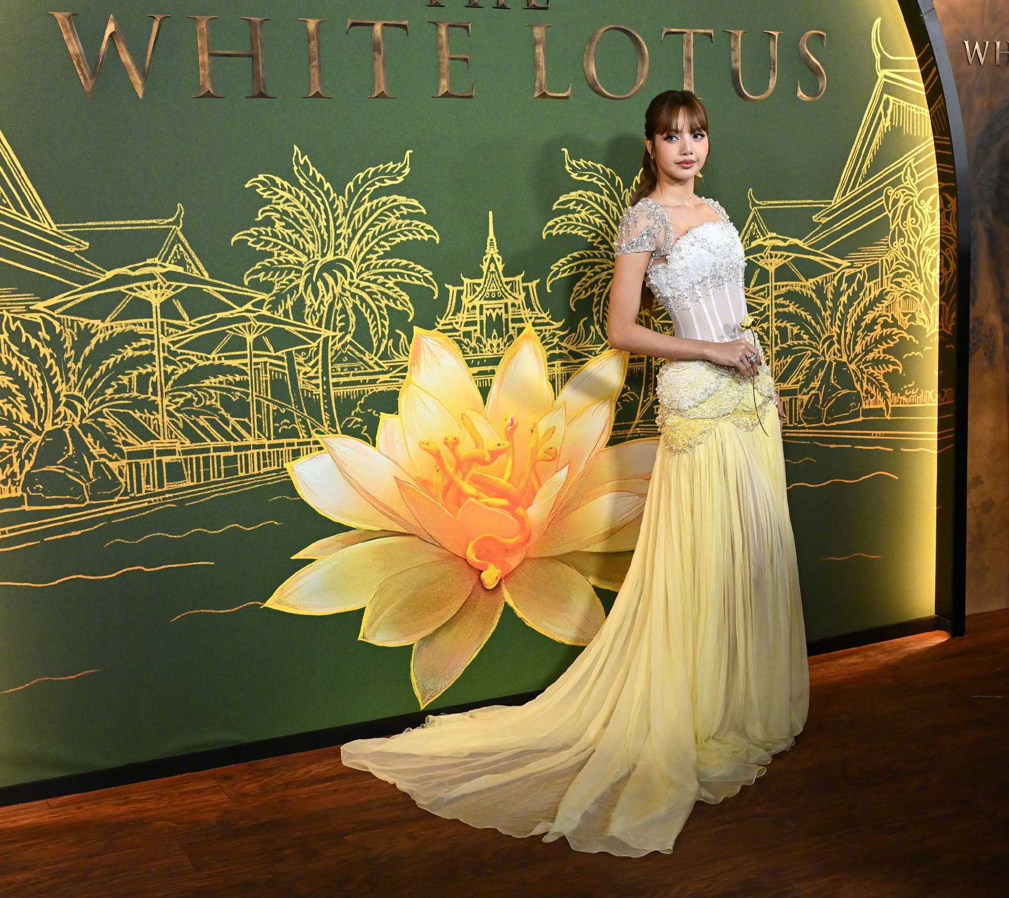 《白莲花度假村》第三季首映礼来了，偶像Lisa现身，2月16日开播！