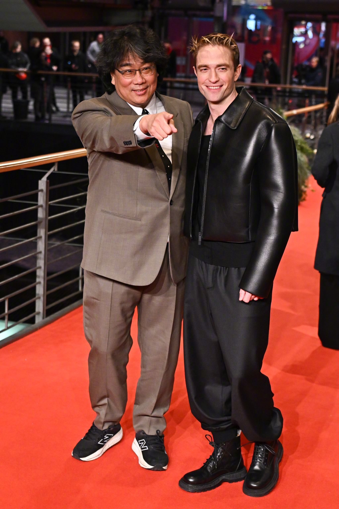 奉俊昊导的新片《编号17》柏林电影节首映，罗伯特·帕丁森主演，媒体都叫好