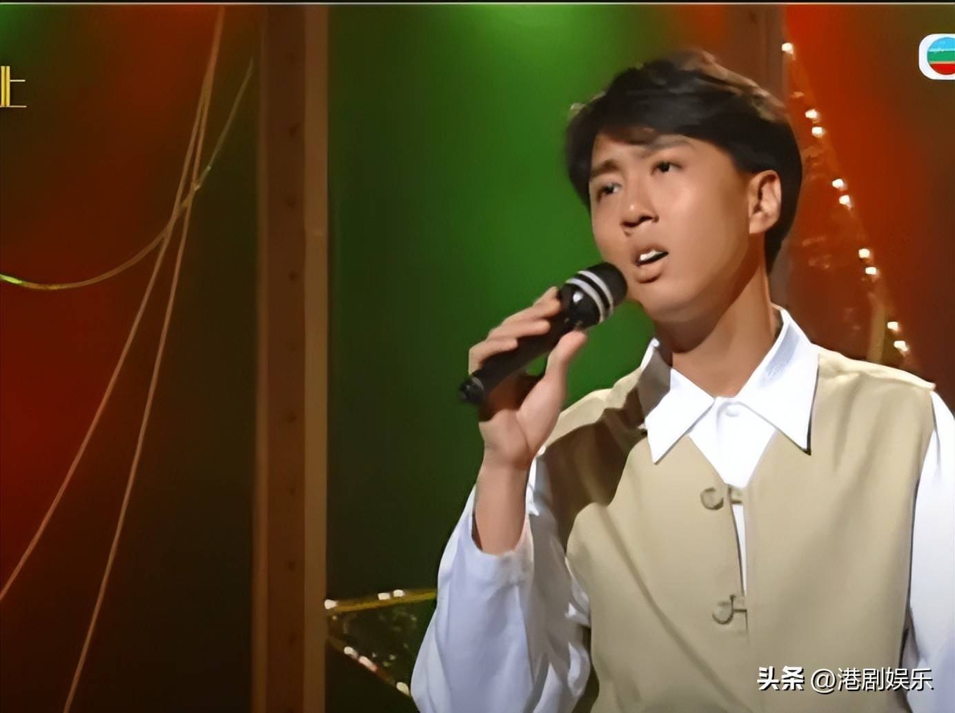 TVB黄金配角戴耀明情史曝光！单恋佘诗曼20年 茶餐厅打工维持追梦