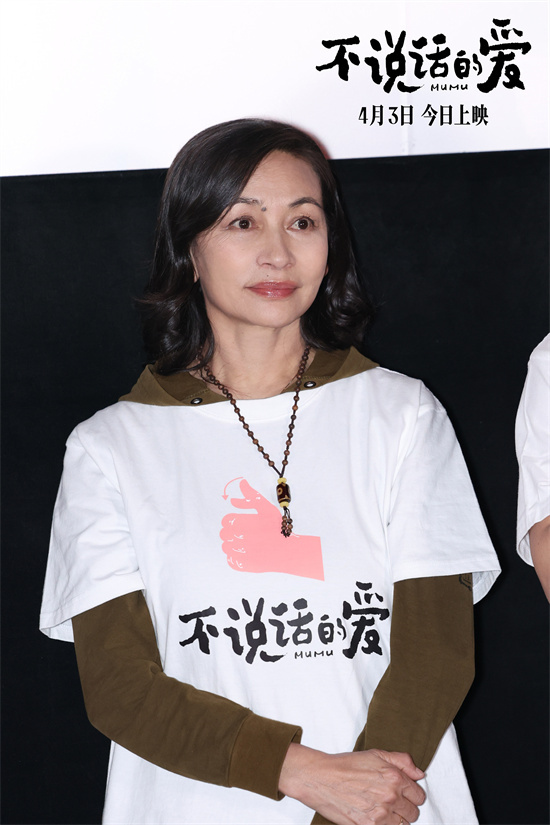 张艺兴《静默之爱》破防全网！无声父爱手语直击人心