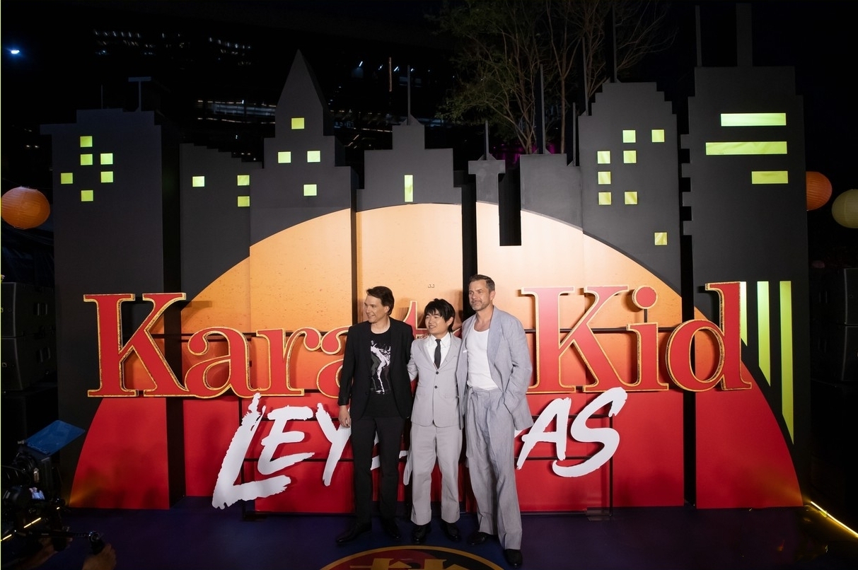 功夫宇宙新传承！成龙缺席《功夫梦》墨西哥首映 亚裔新星王班扛起东西武学桥樑