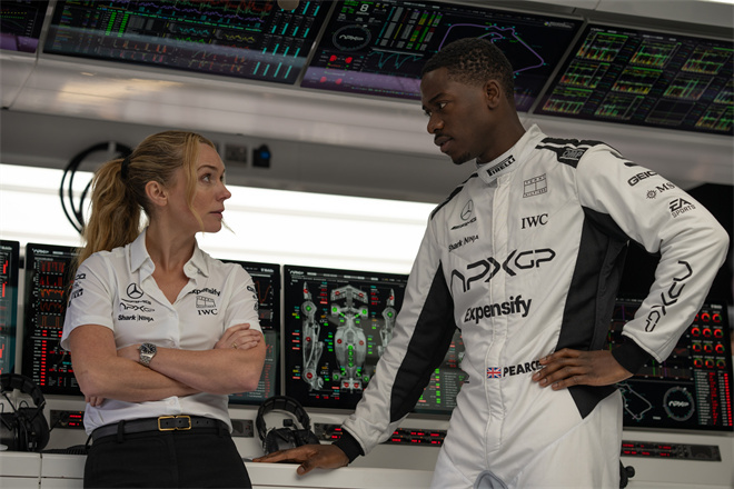 汉斯·季默操刀热血原声！《F1：狂飙飞车》“激情乐章”特辑全球曝光