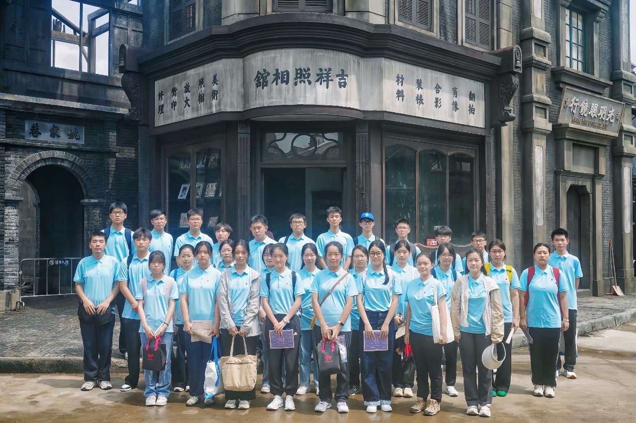IMAX随影行启动：300青少年在《南京》实景中触摸历史，开启电影研学新体验