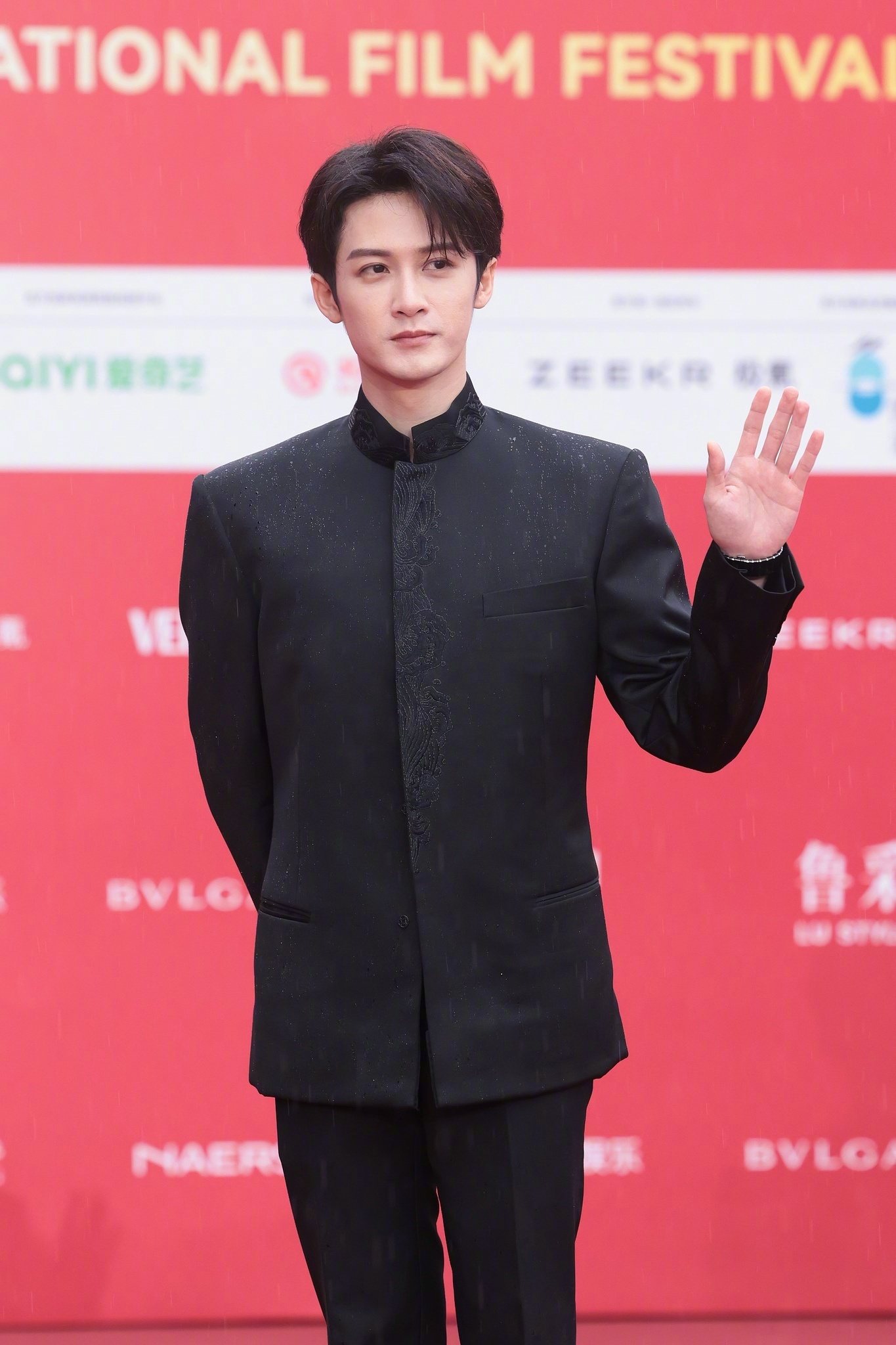 《空枪》阵容官宣!朱一龙、檀健次、梁家辉、卫诗雅主演插图1 《空枪》阵容官宣!朱一龙、檀健次、梁家辉、卫诗雅主演