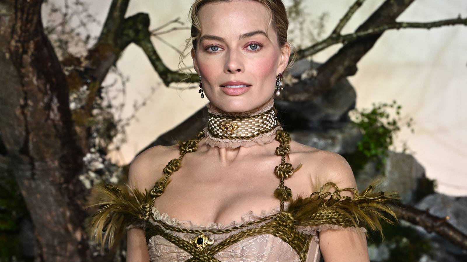 Ocean's Eleven Prequel Eyes New Cast Member For Margot Robbie & Bradley Cooper Heist Movie